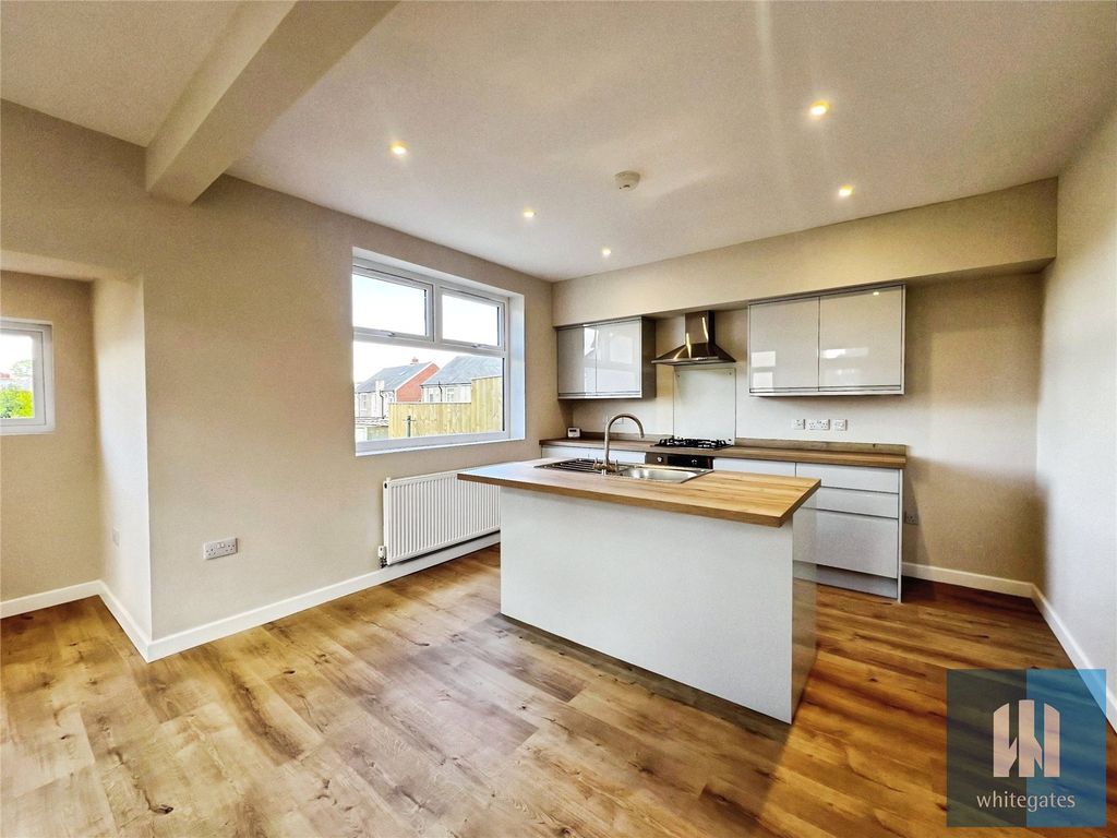 Property photo 3 of 21 Picture No. 14