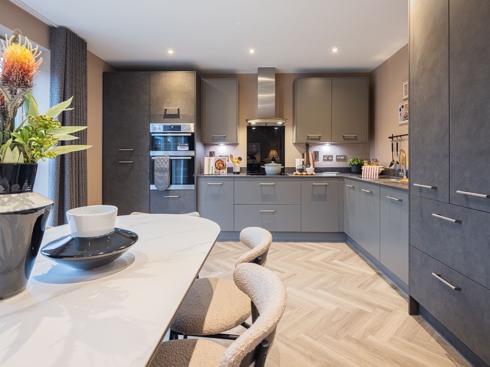 Property photo 2 of 8 Oxford Kitchen