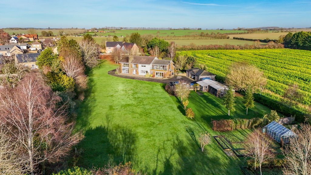 Property photo 2 of 54 4302645