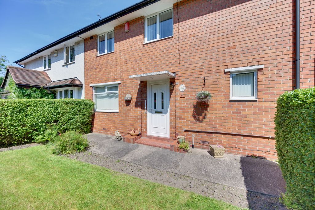Property photo 2 of 27