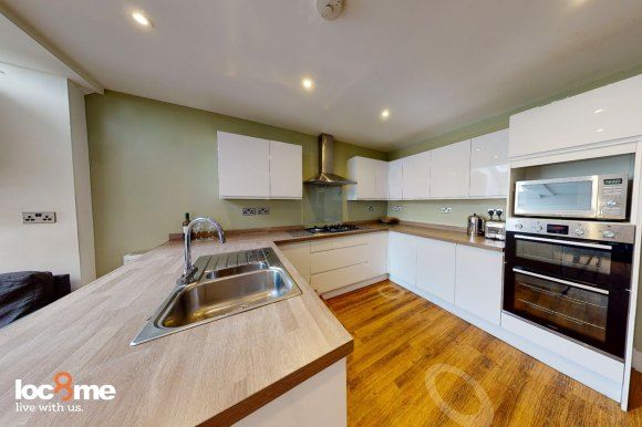 Property photo 2 of 15 Kitchen