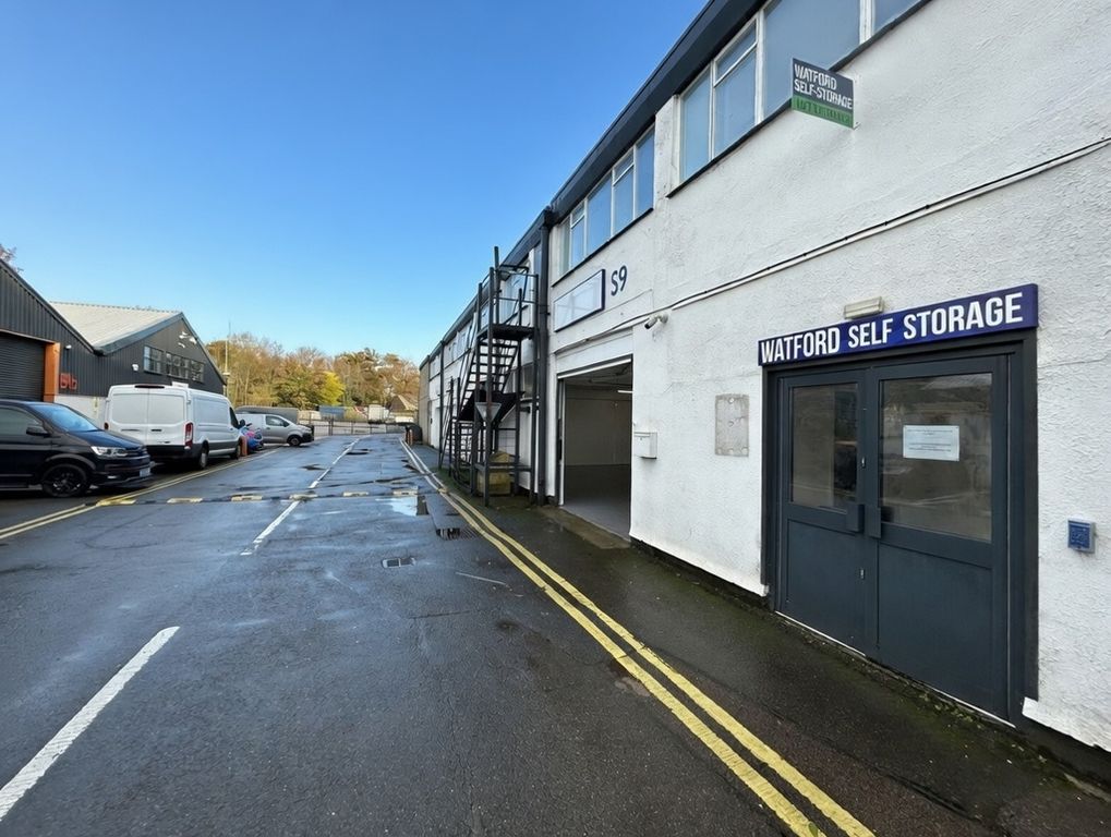 Property photo 1 of 4 Photo 6