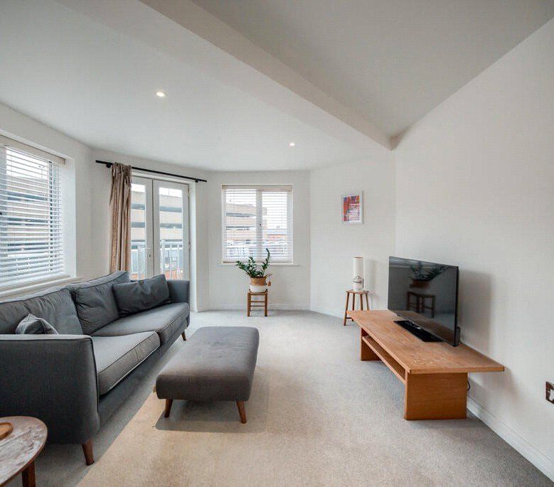 Property photo 2 of 8 Picture No. 11