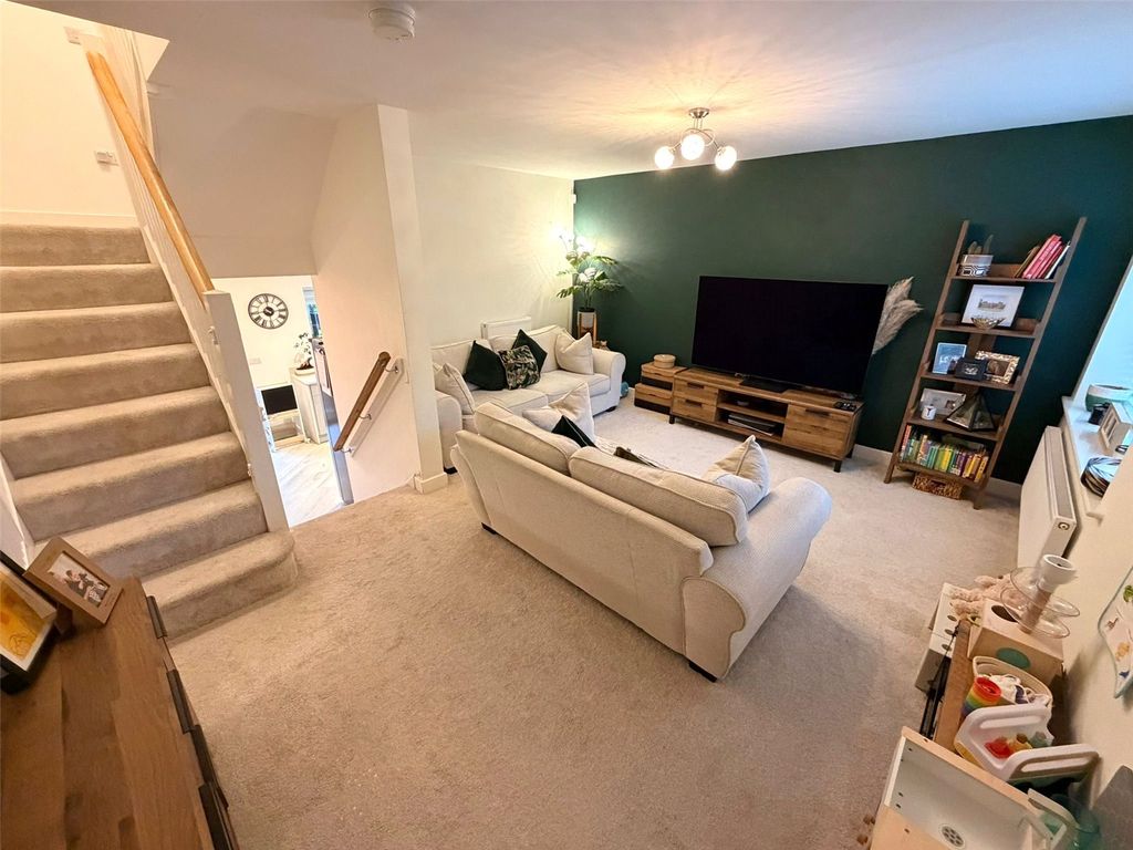 Property photo 2 of 26 Picture No. 24