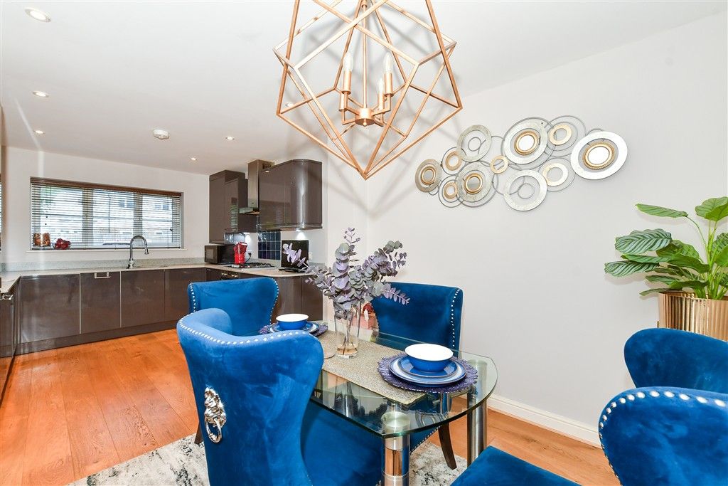 Property photo 3 of 16 Kitchen/Diner