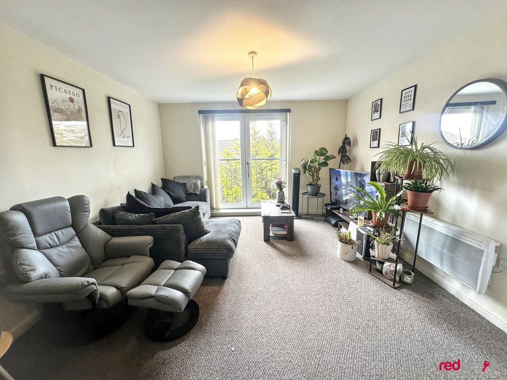 Property photo 2 of 6 Lounge
