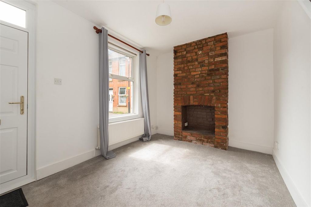 Property photo 2 of 18