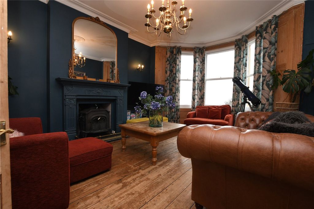 Property photo 2 of 24 Picture No. 31
