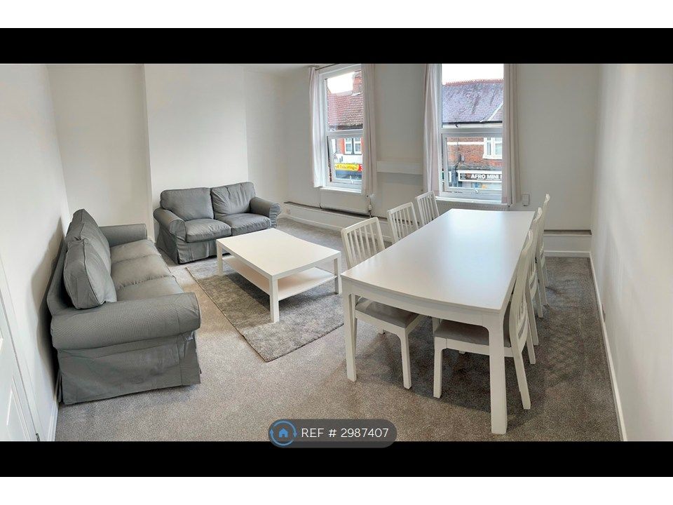 Property photo 1 of 16 Living Room