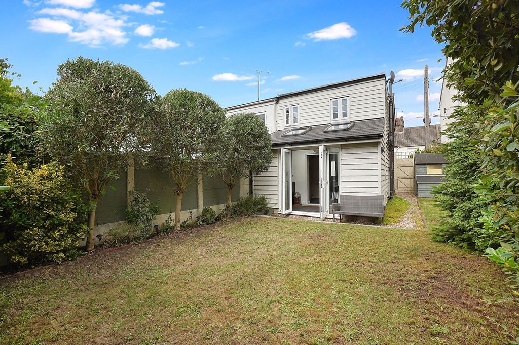 Property photo 2 of 13