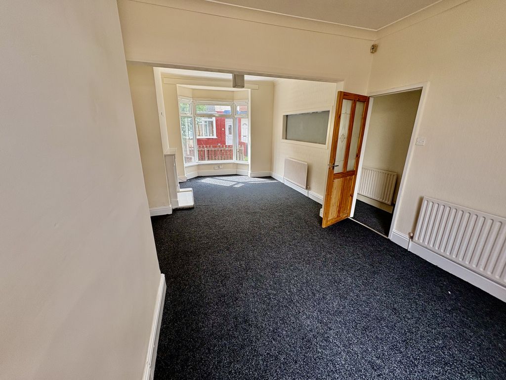 Property photo 3 of 7 Gallery