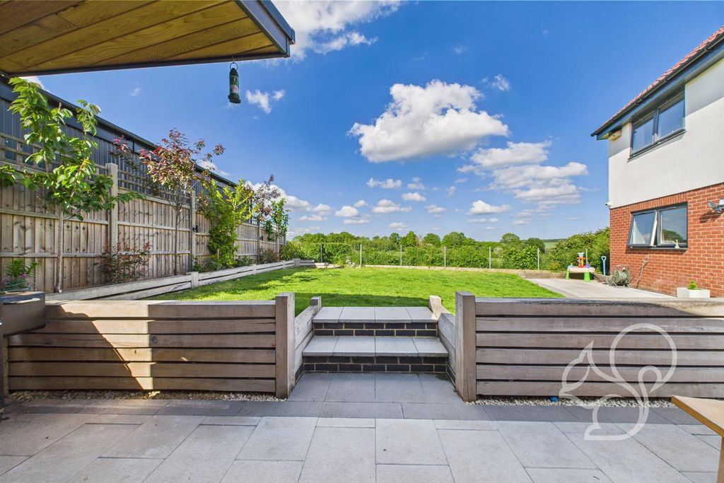 Property photo 2 of 31 Garden