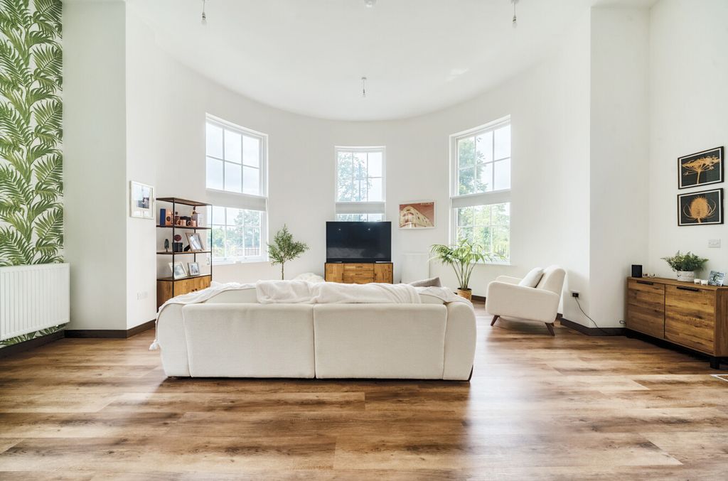 Property photo 3 of 21 1334300-13-6895E5...