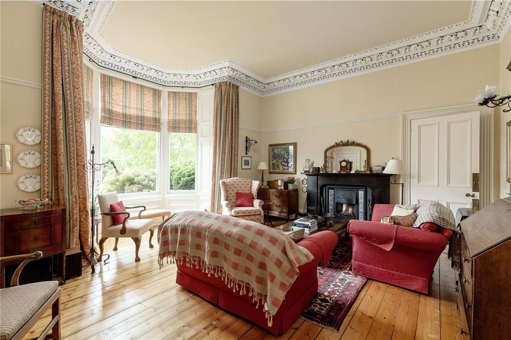 Property photo 3 of 33 Drawing Room