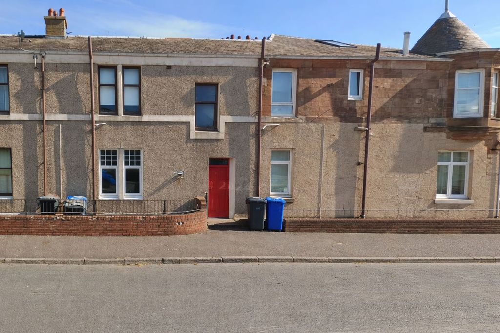 Property photo 1 of 4