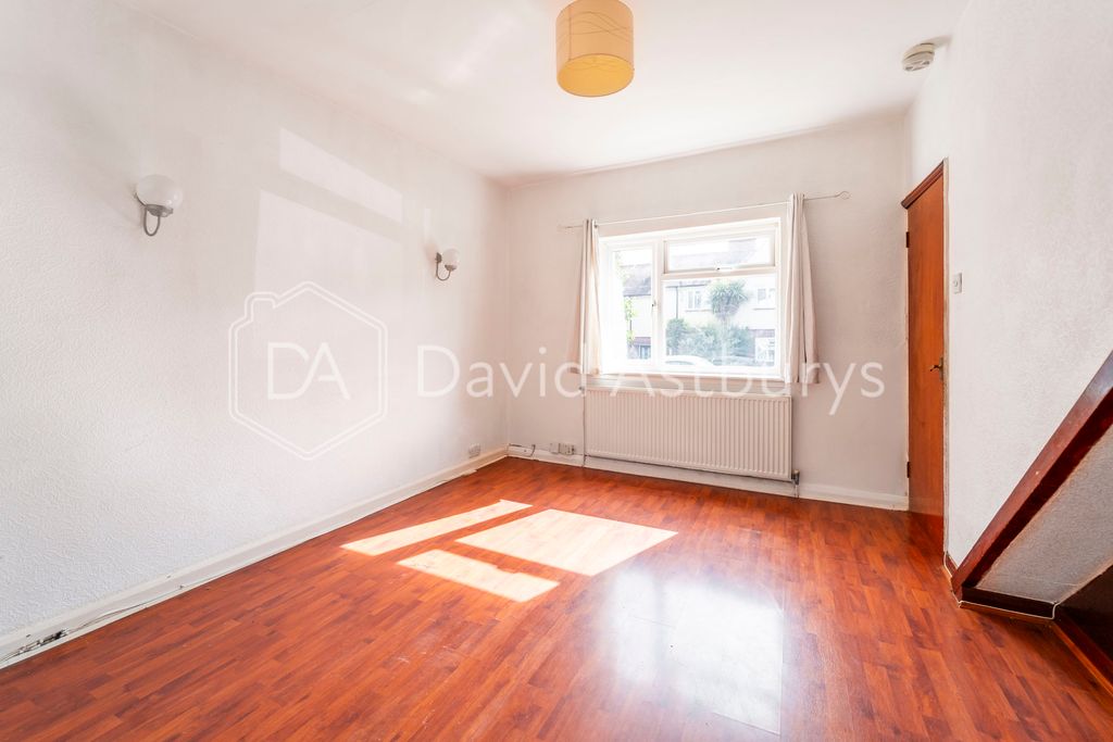 Property photo 2 of 15 Ndb06302