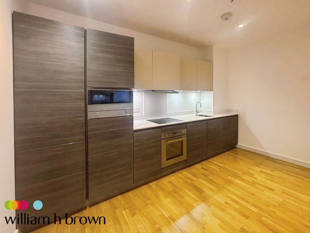 Property photo 2 of 8 Kitchen