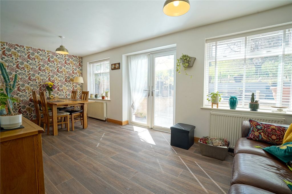 Property photo 3 of 24 Picture No. 14