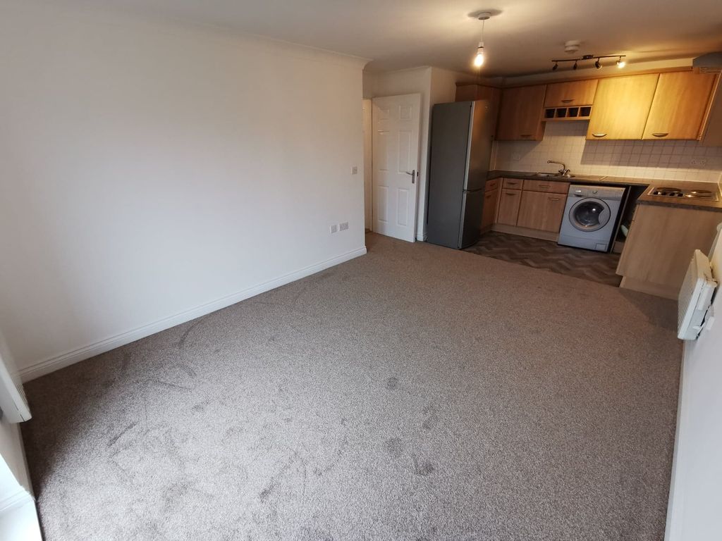 Property photo 2 of 12