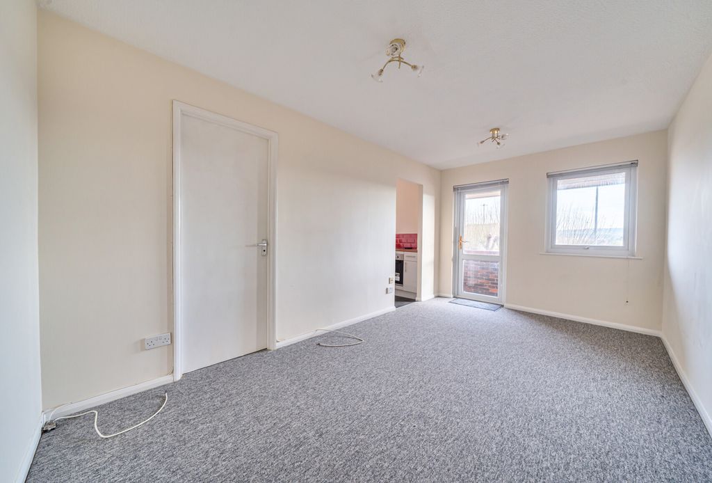 Property photo 3 of 11 1433779-14-69Bd91...