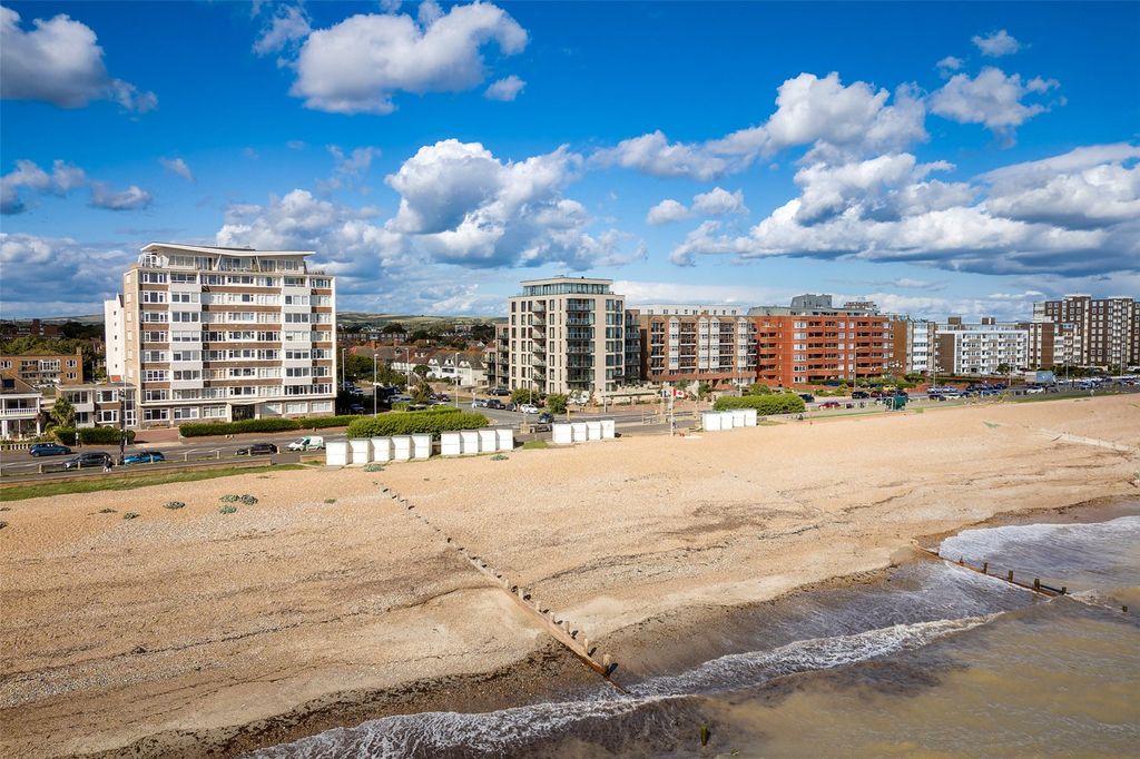 Additional image 15 of 3 bed flat for saleWest Parade, Worthing, West Sussex BN11