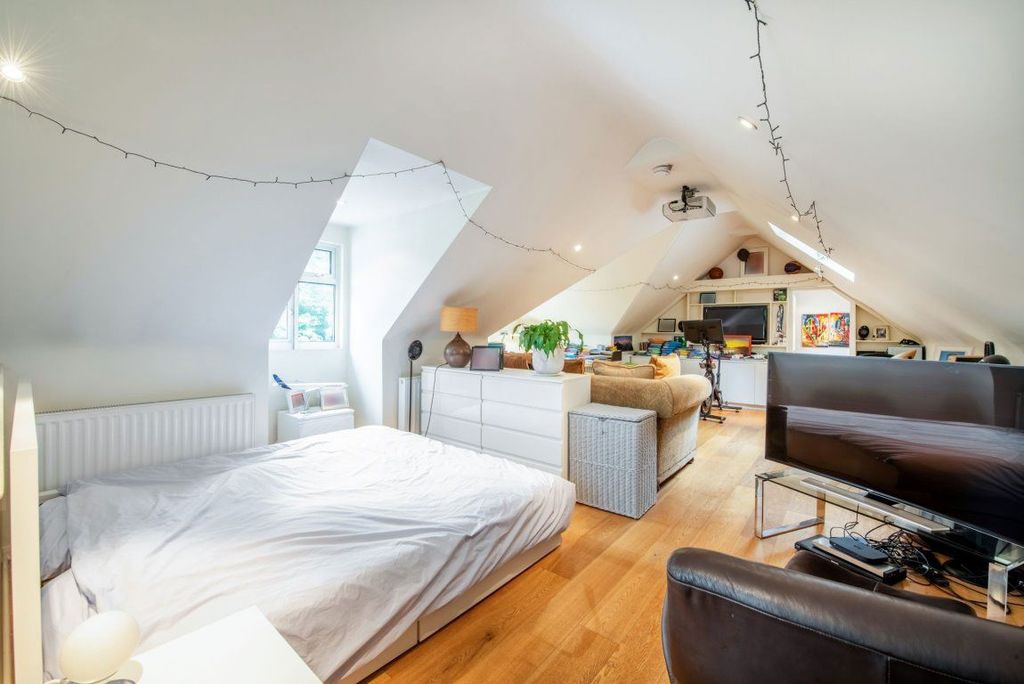 Additional image 13 of 6 bed detached house to rentWildernesse Avenue, Sevenoaks TN15