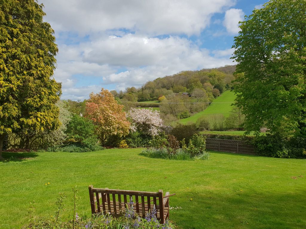 Property photo 2 of 33