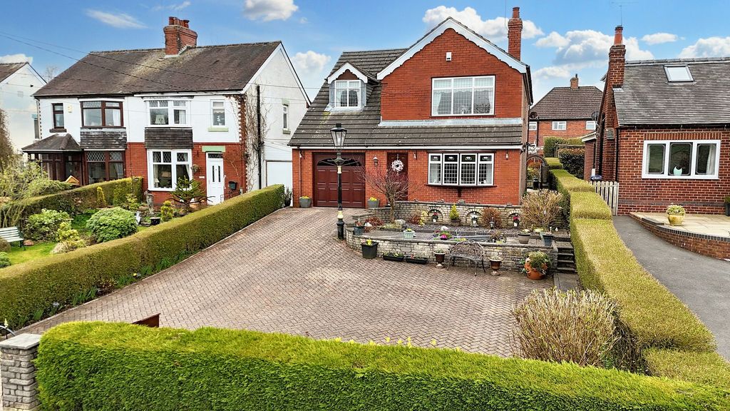 Property photo 1 of 32
