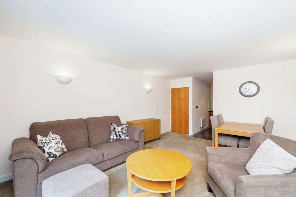 Property photo 3 of 15
