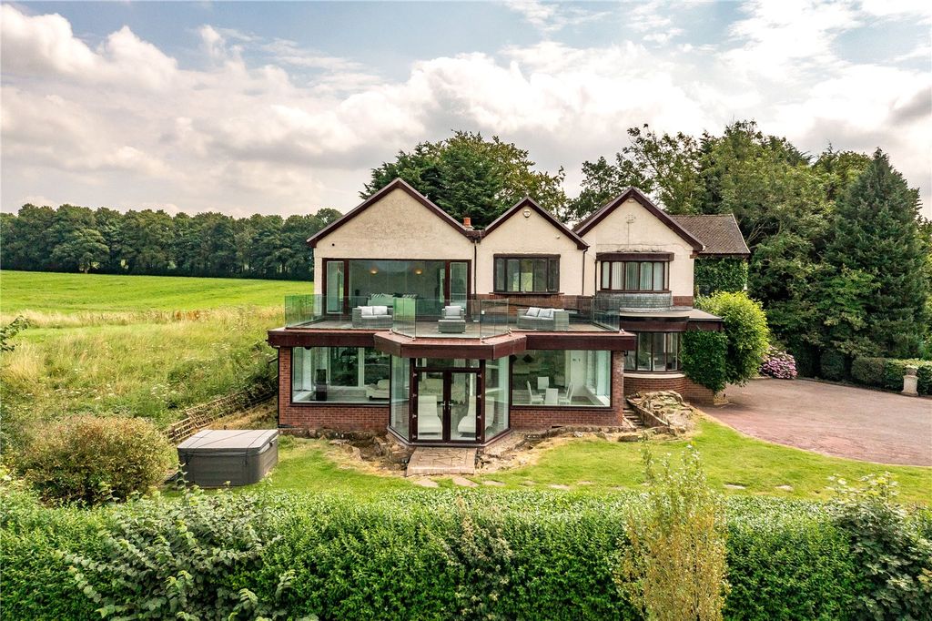 Property photo 2 of 42 Extermal