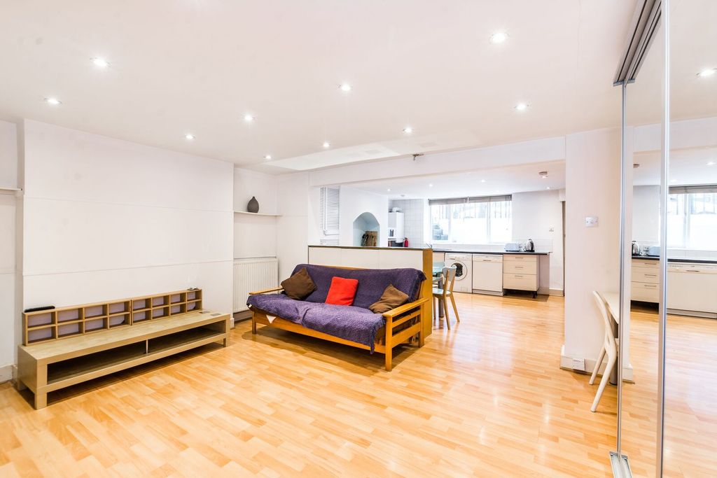 Property photo 2 of 5