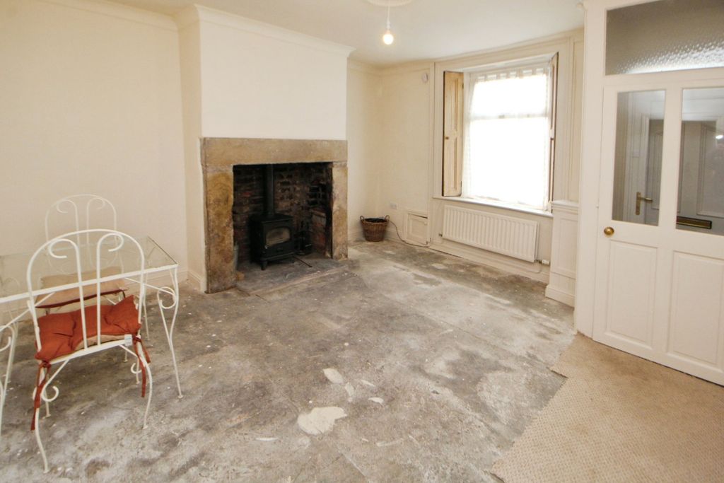 Property photo 2 of 16 Picture No. 14