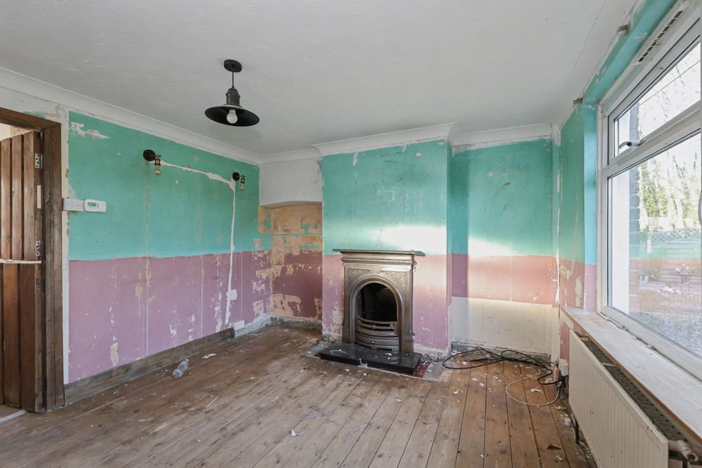 Property photo 2 of 18 13 Poplar View, Faversham, Me13 9Af