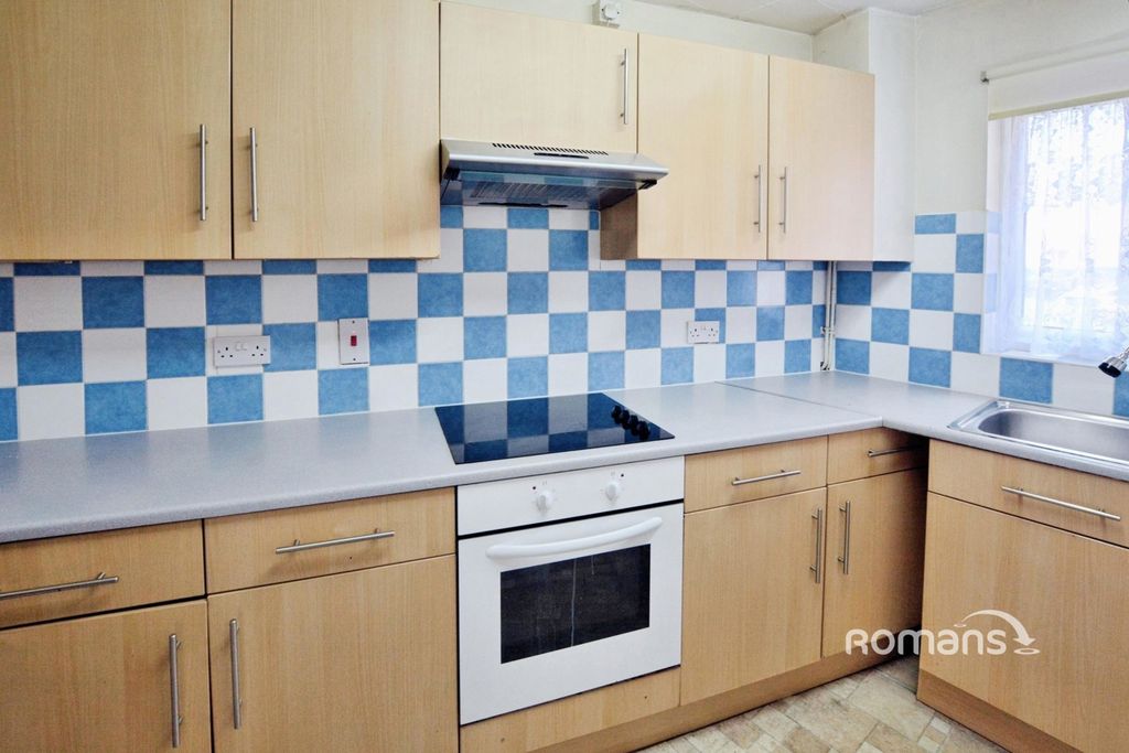 Property photo 3 of 10 Pbox-Img.Jpg