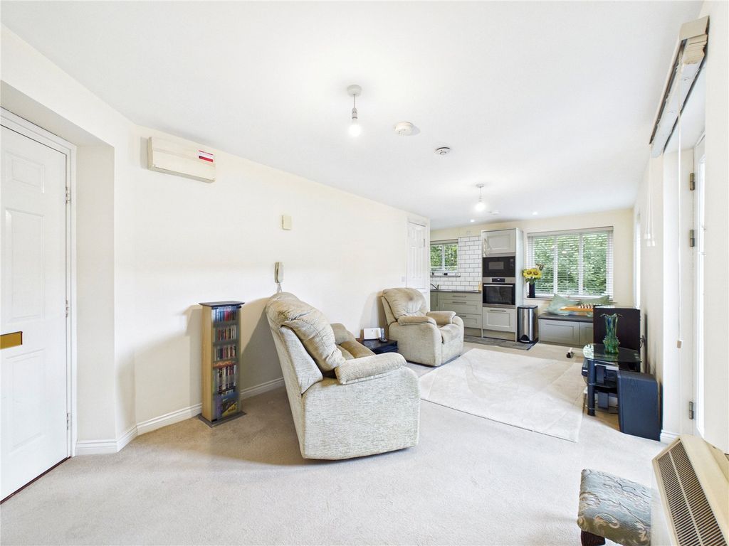 Property photo 3 of 9 Picture No. 08