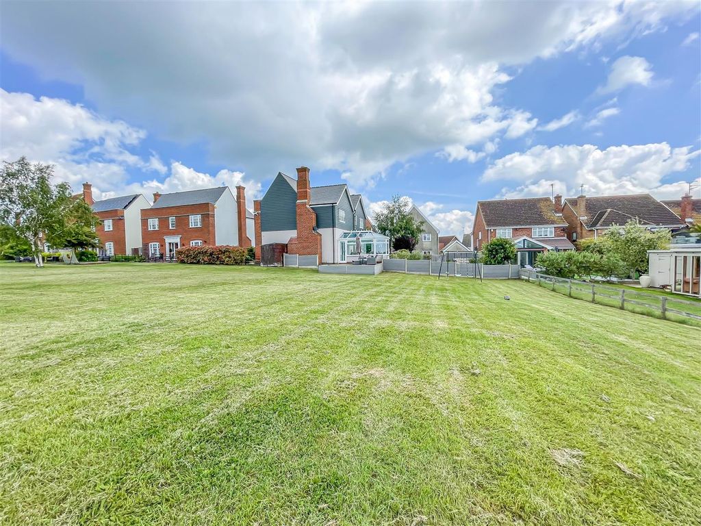 Property photo 3 of 38