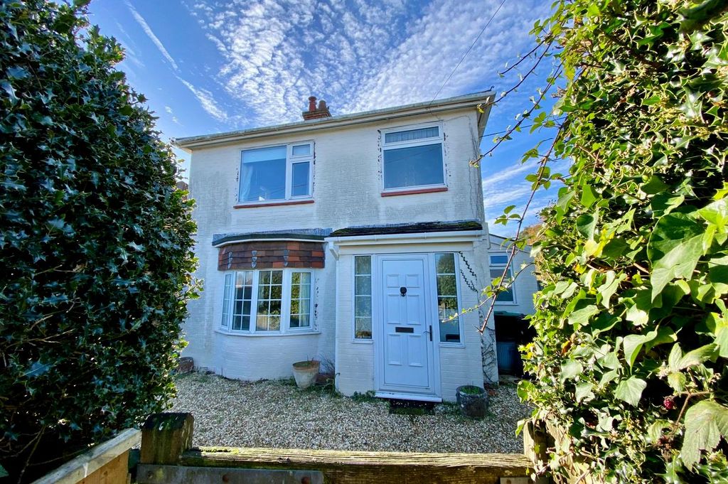 Property photo 3 of 37 Gallery