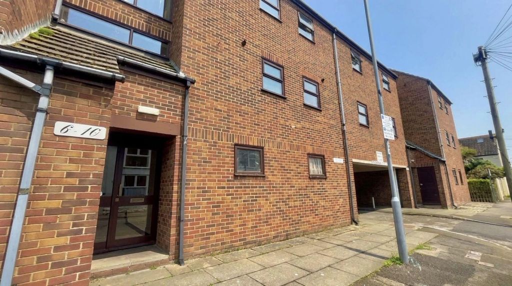 Property photo 1 of 10 5990F7E3-dcc9-4Cbd-8F48-A5E4Adeed526.Jpeg