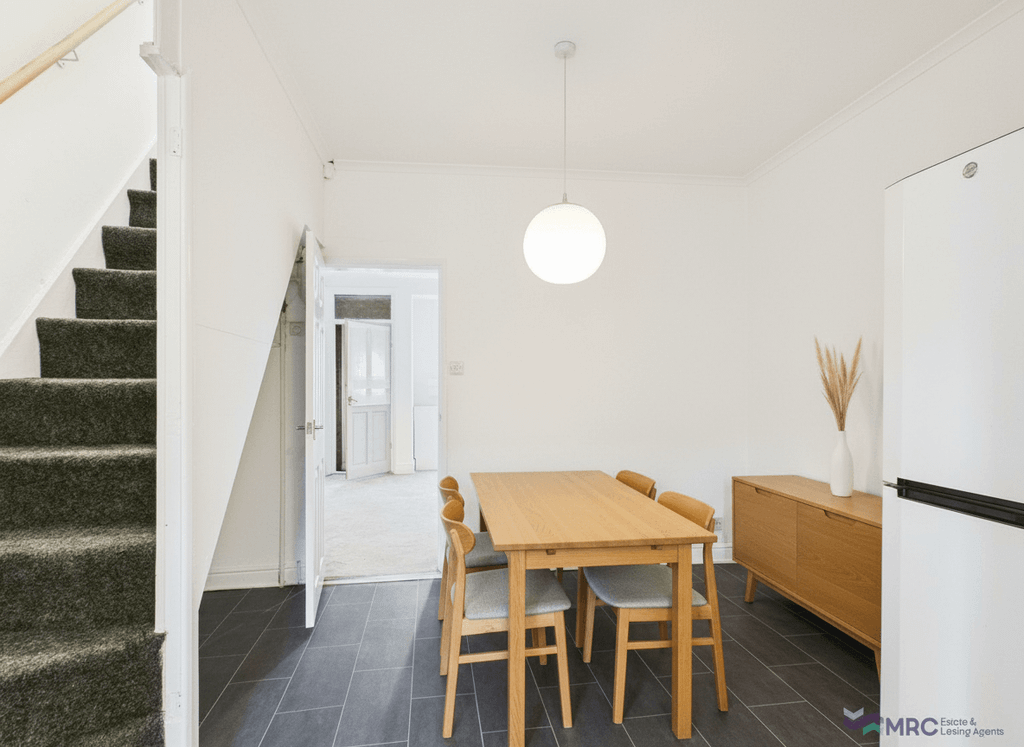 Property photo 2 of 11 Gallery