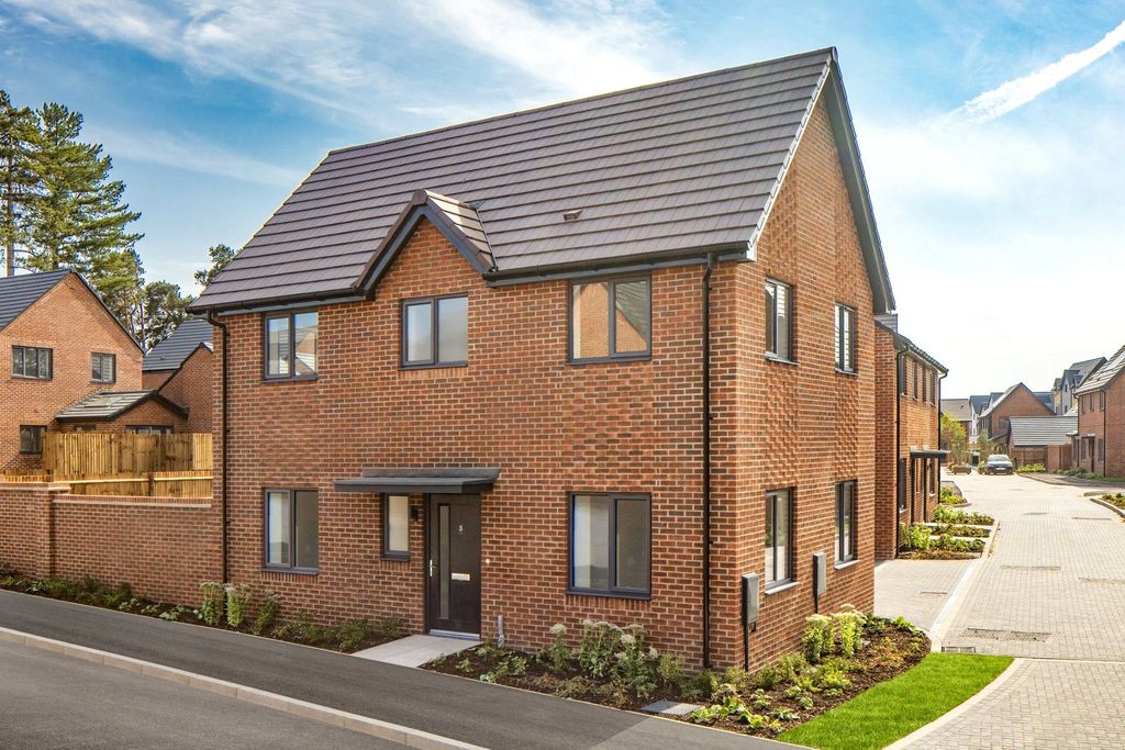 Property photo 1 of 9 External