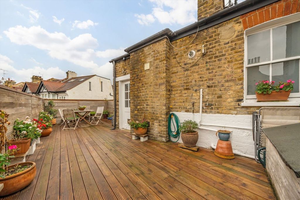 Property photo 3 of 7