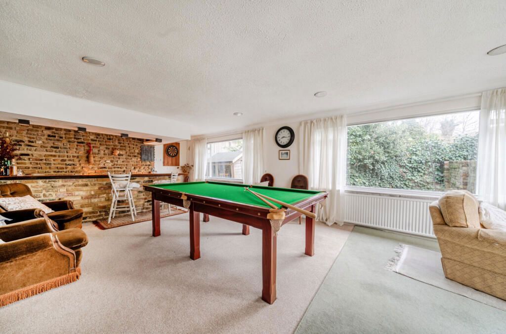 Property photo 3 of 20