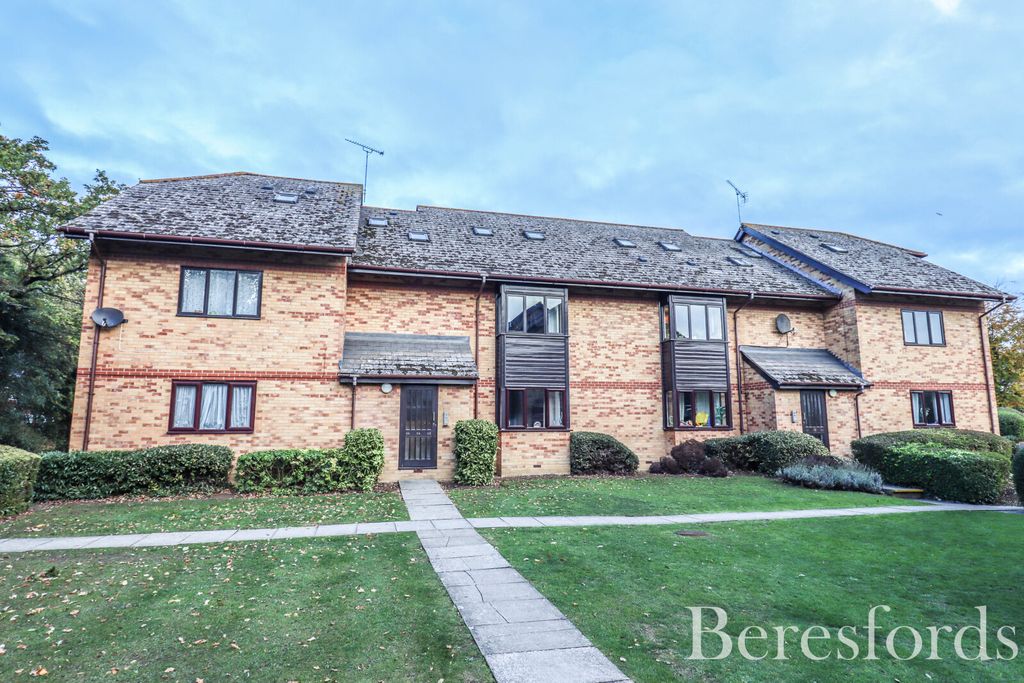 Property photo 1 of 7 Front