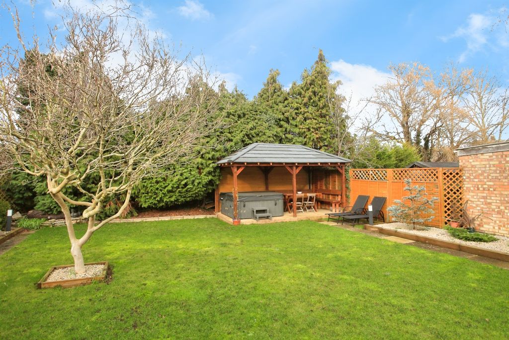 Property photo 3 of 27 Outside