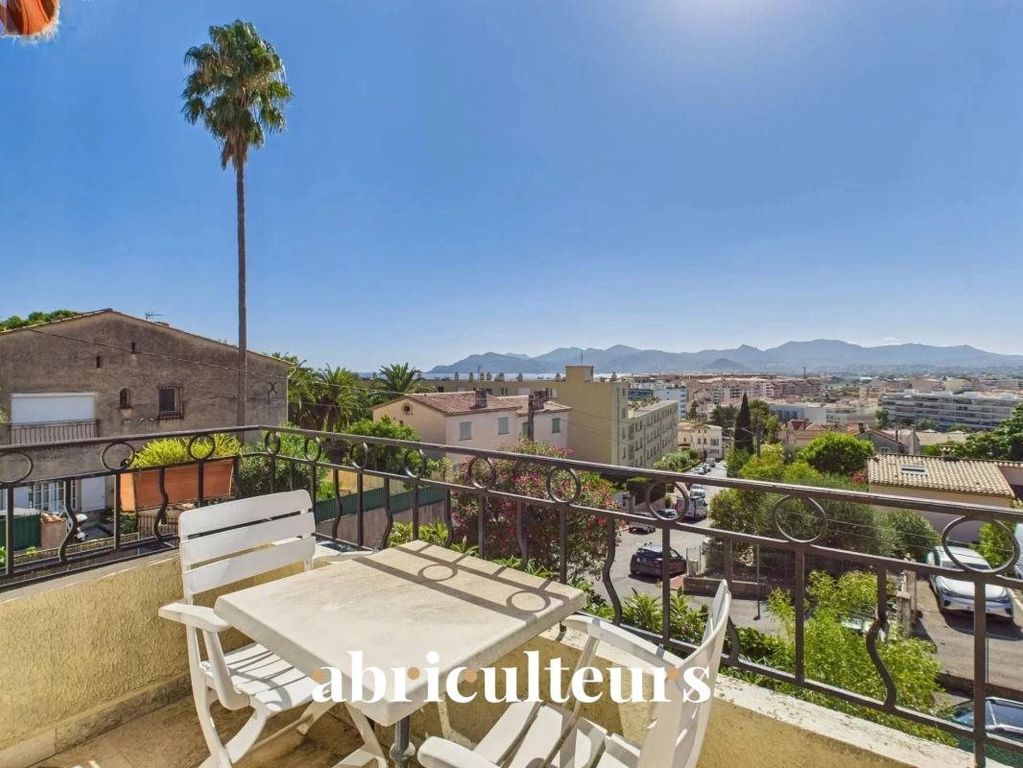 Property photo 1 of 11 Apartment In A House - Panoramic Sea View For Sale In The Coteau Saint-Pierre Neighborhood - 93 m² (06150)