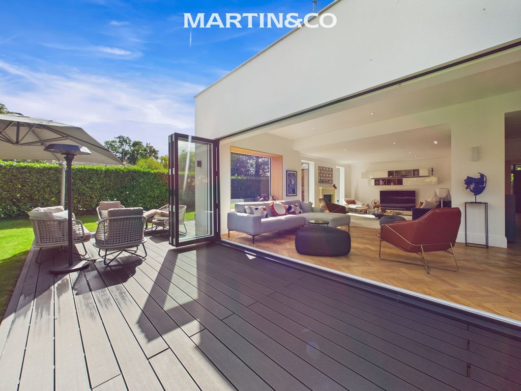 Property photo 3 of 45