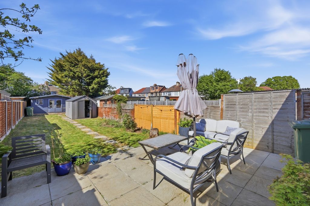 Property photo 2 of 25 4495731