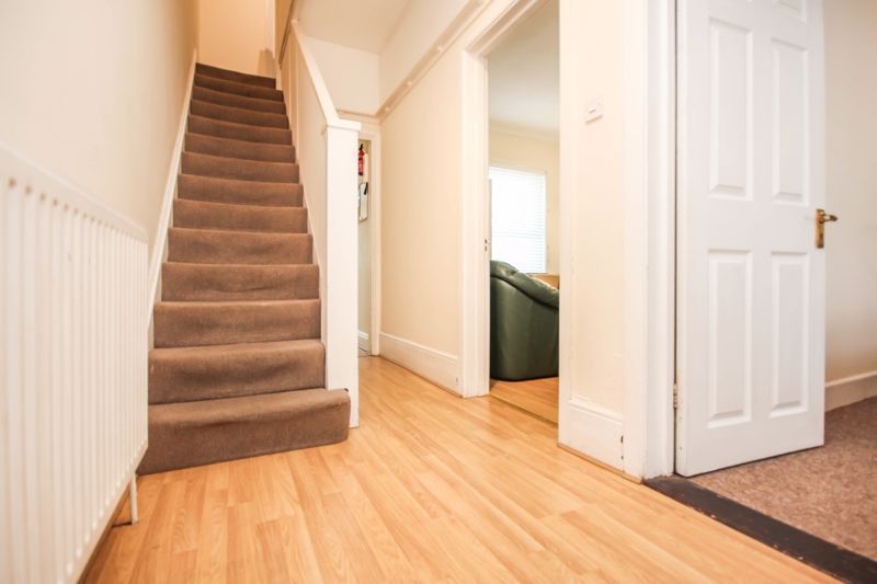 Property photo 3 of 12 Photo 28