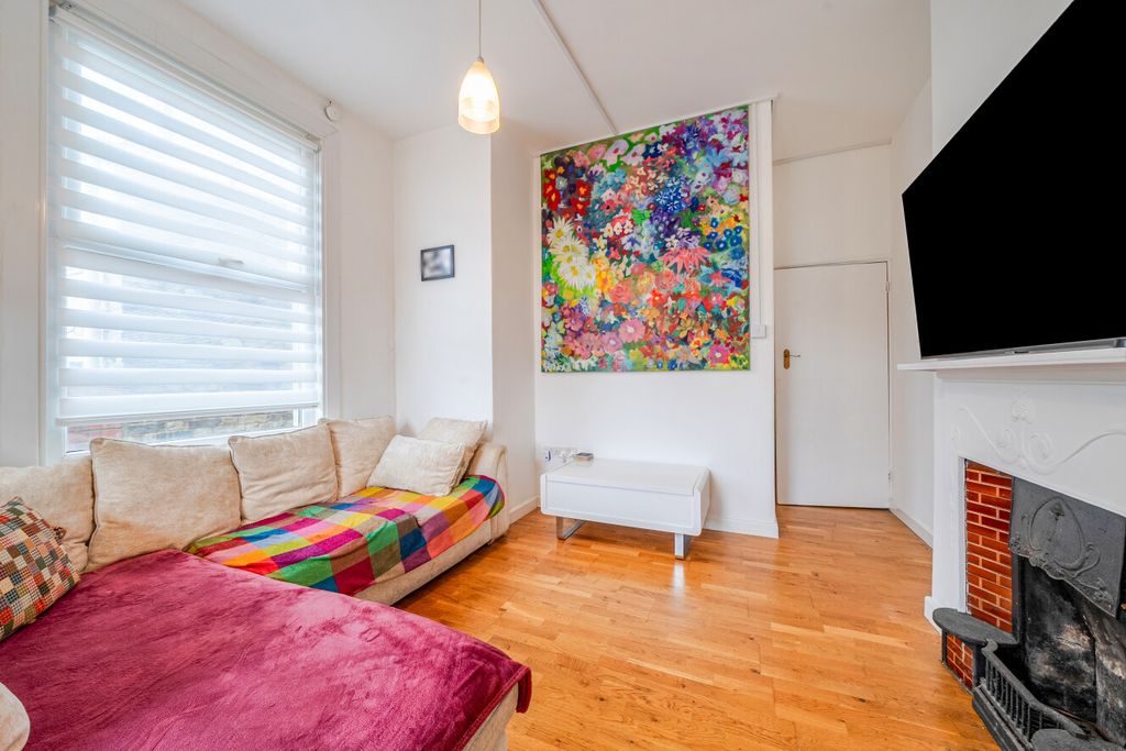 Property photo 3 of 13 1425551-8-69c16c4...