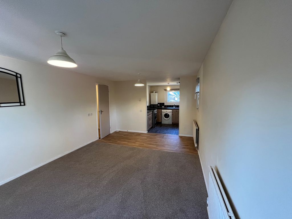 Property photo 3 of 8 Plantagent Square